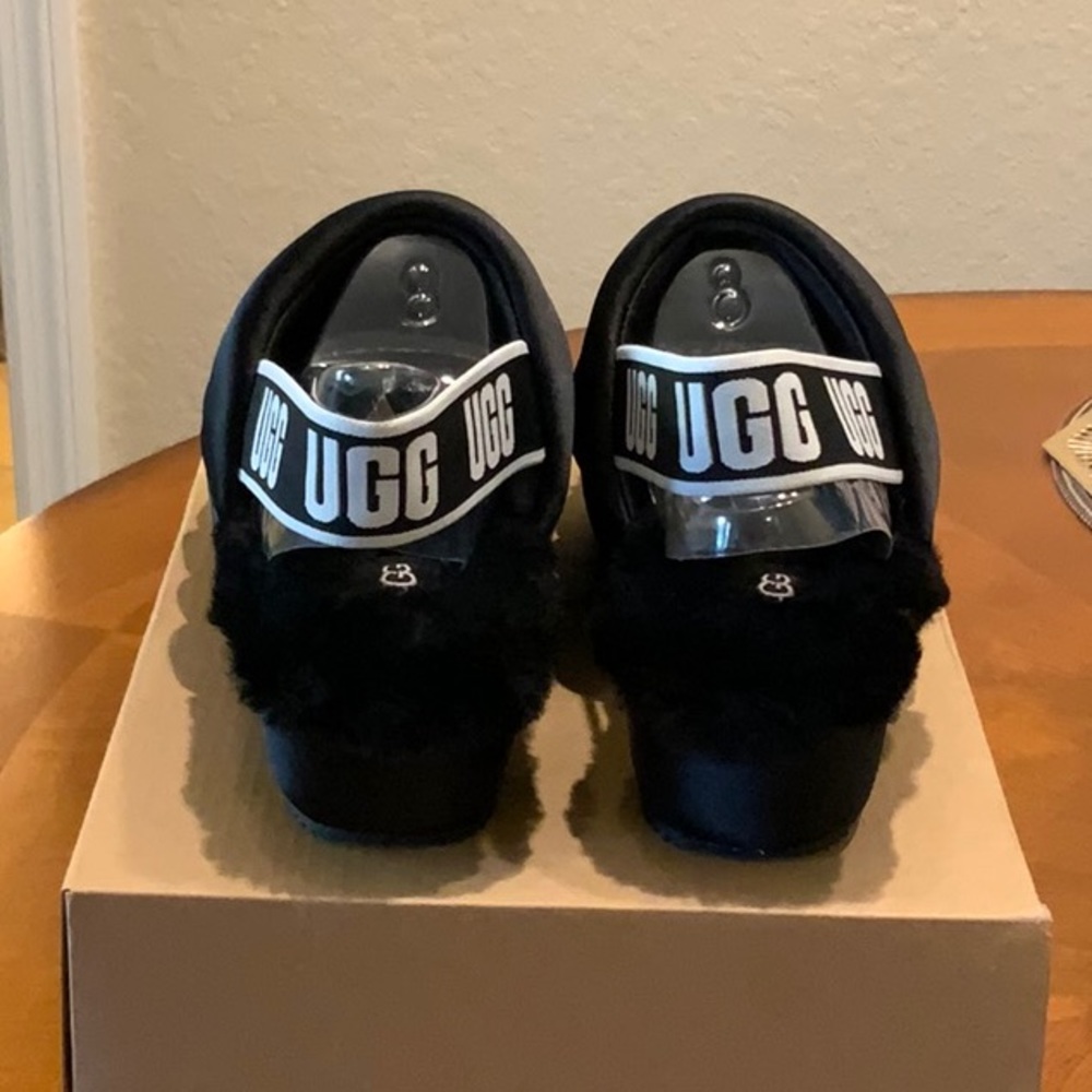 Ugg Puff Yeah - Picture 3 of 4